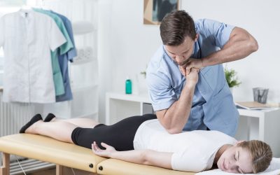 4 Ways Spinal Stenosis Treatment Improves Mobility and Function